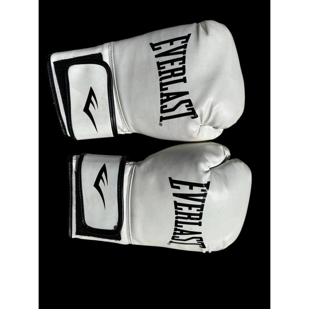Everlast Core 2 Boxing Training Glove - White/Black - Size S/M